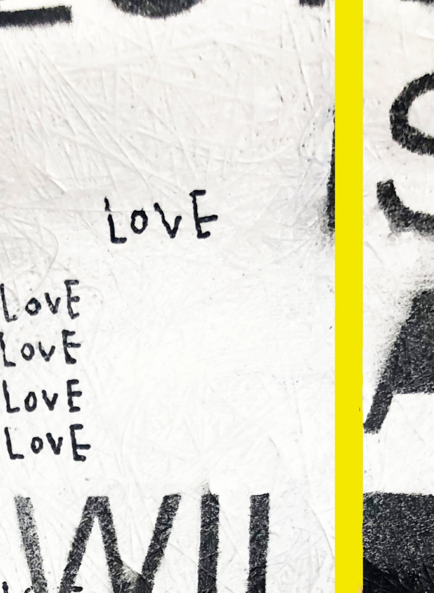 Affiche Love is a wils animal